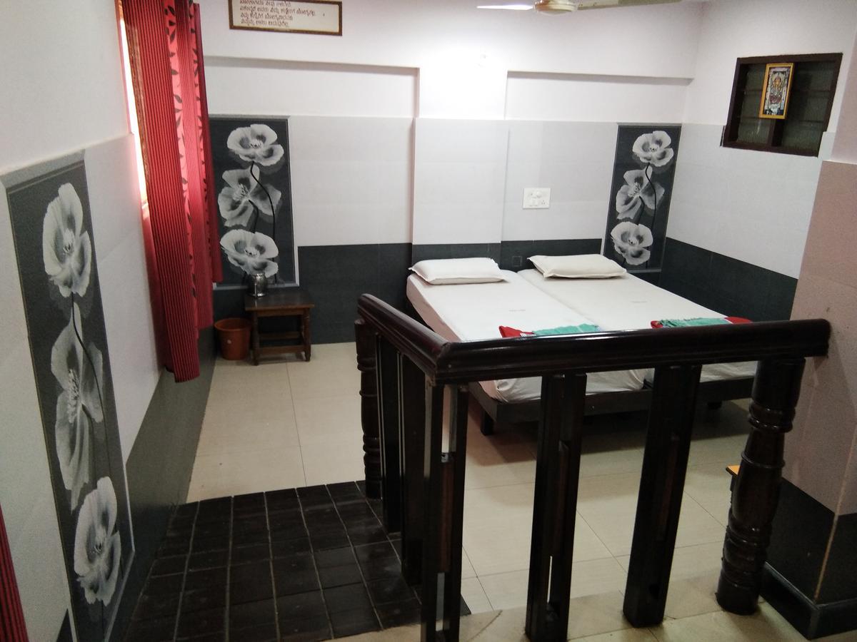 Hotel Sanman Lodge Shimoga Ngoại thất bức ảnh