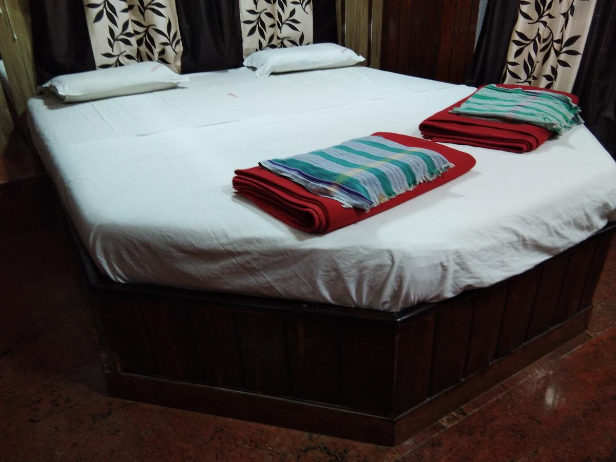 Hotel Sanman Lodge Shimoga Ngoại thất bức ảnh